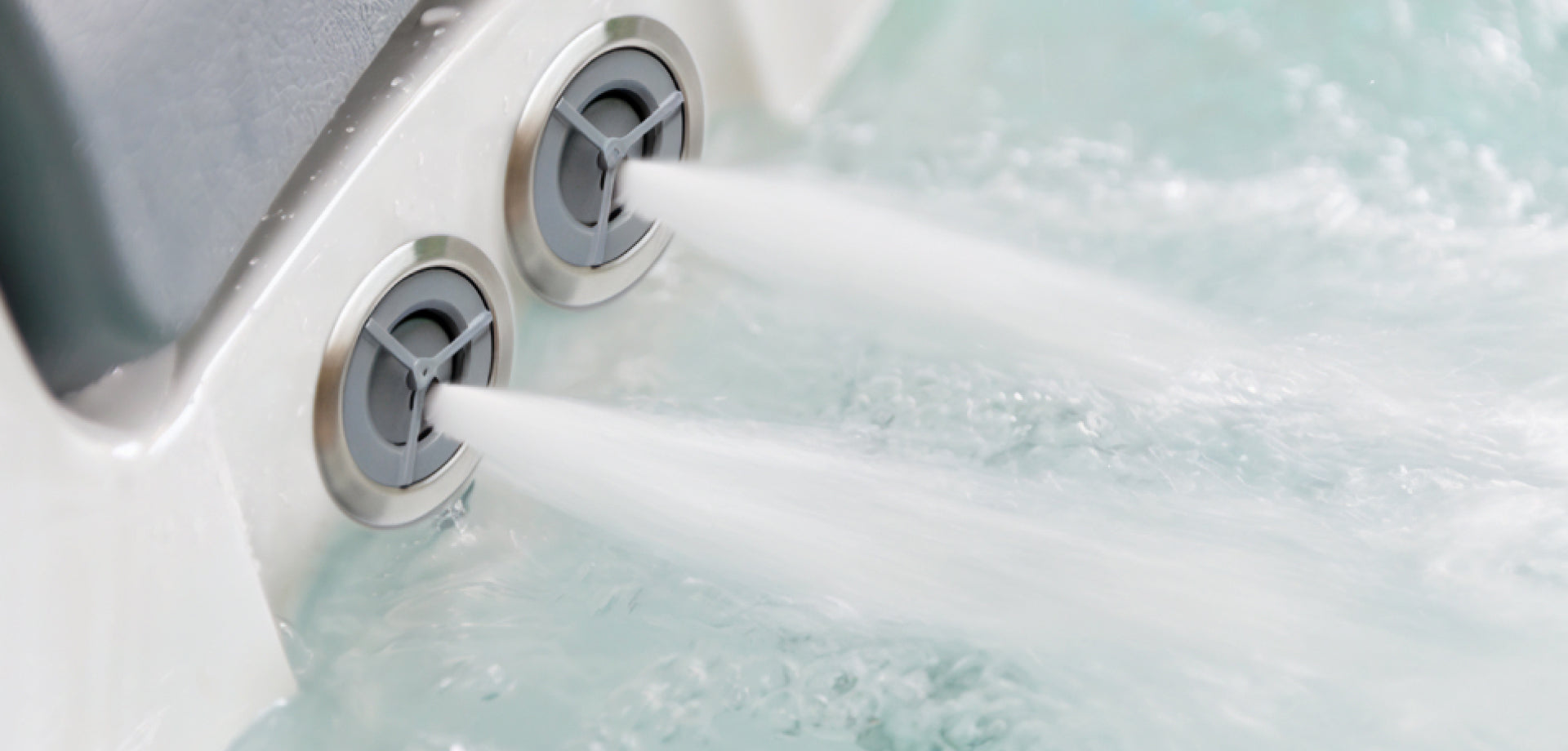 Flachstrahldüsen in einem Whirlpool