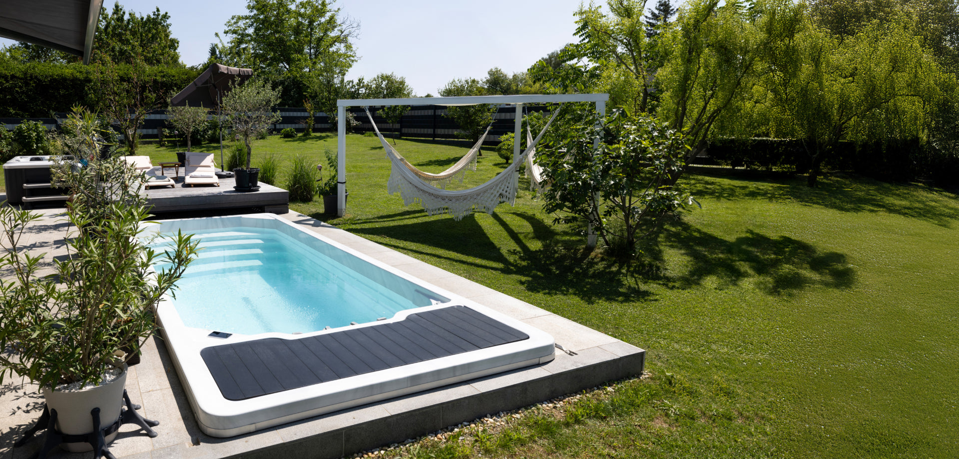 Whirlpool & Swim Spa im Garten: Rückzugsort mit Ausblick