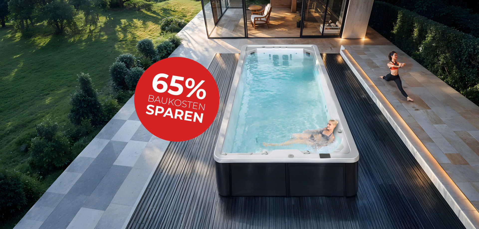 Teilversenkter Whirl- & Swim Spa aus der Mirna Serie mit 65% Baukosten Sparen Hinweis, Frau im Wasser und Frau beim Yoga auf der Terrasse.