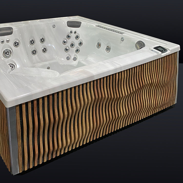 Jacuzzi® J-LXL
