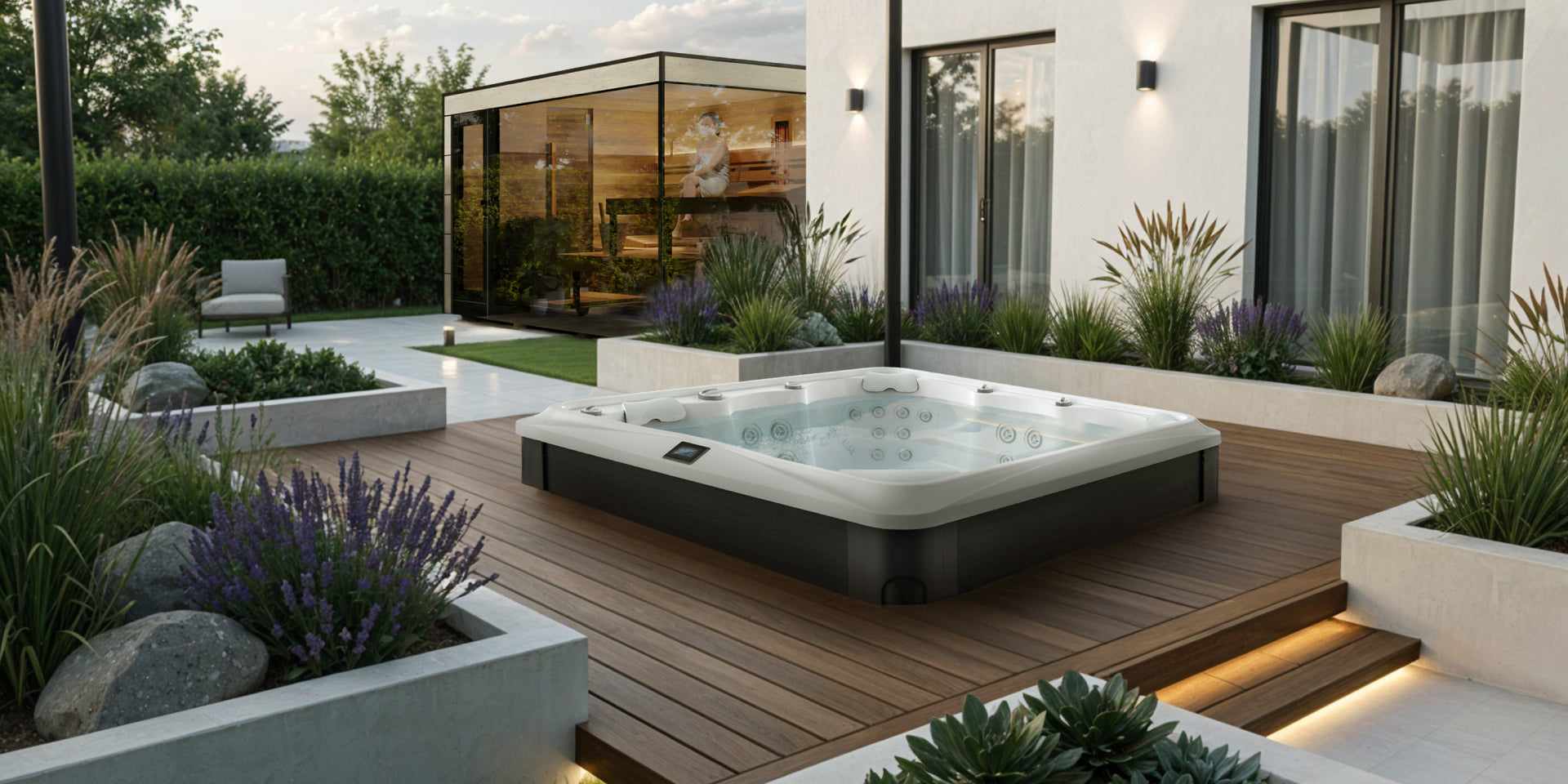 Whirlpool Outdoor im Garten auf der Terrasse.